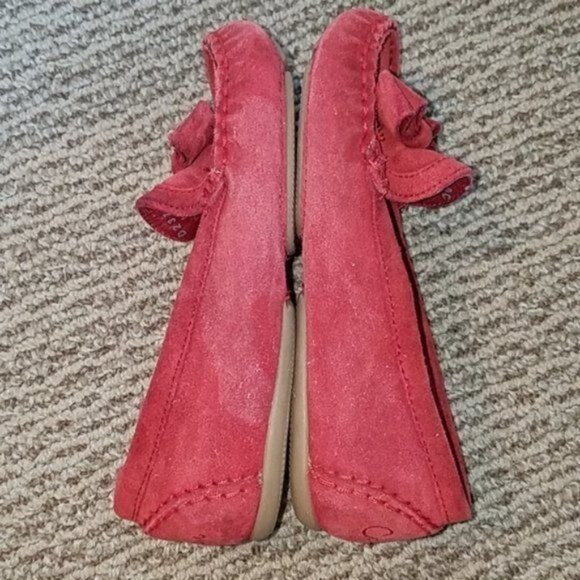 Red Shoes Cole Haan Loafers SLIPPERS Suede House Shoes Kids Size 10 YOUTH - Picture 6 of 12